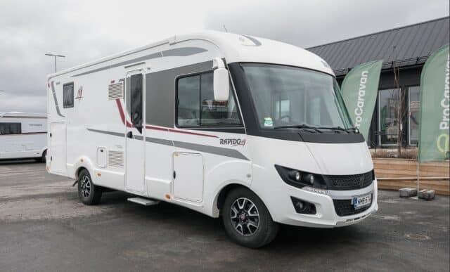 Rapido 880 F