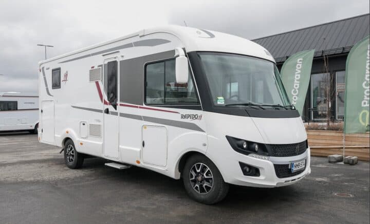 Rapido 880 F